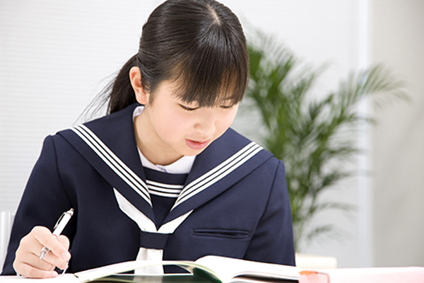 アルファゼミナールの高校看護科受験コース 京都の看護大学・看護学校・助産学校・保健師学校受験予備校・塾 小論文・作文講座 看護学生のサポート 国家試験対策 
